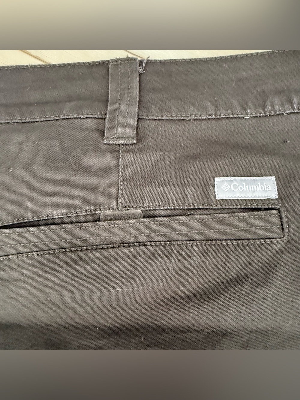 Columbia brown flat front cargo chino shorts size 48 - Picture 4 of 5